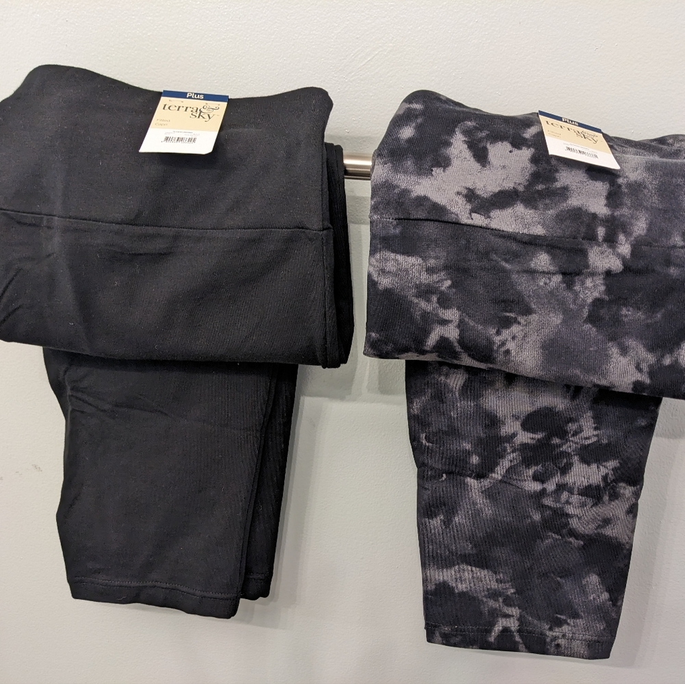NWT - Cropped leggings size 1x - bundle of two